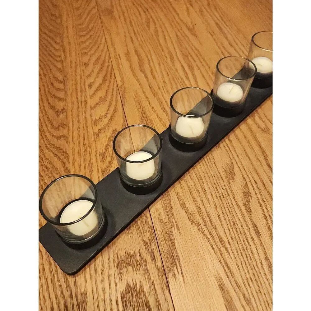 Black Metal 5 - Glass Votive Candle Holder - White & pink tealight candles